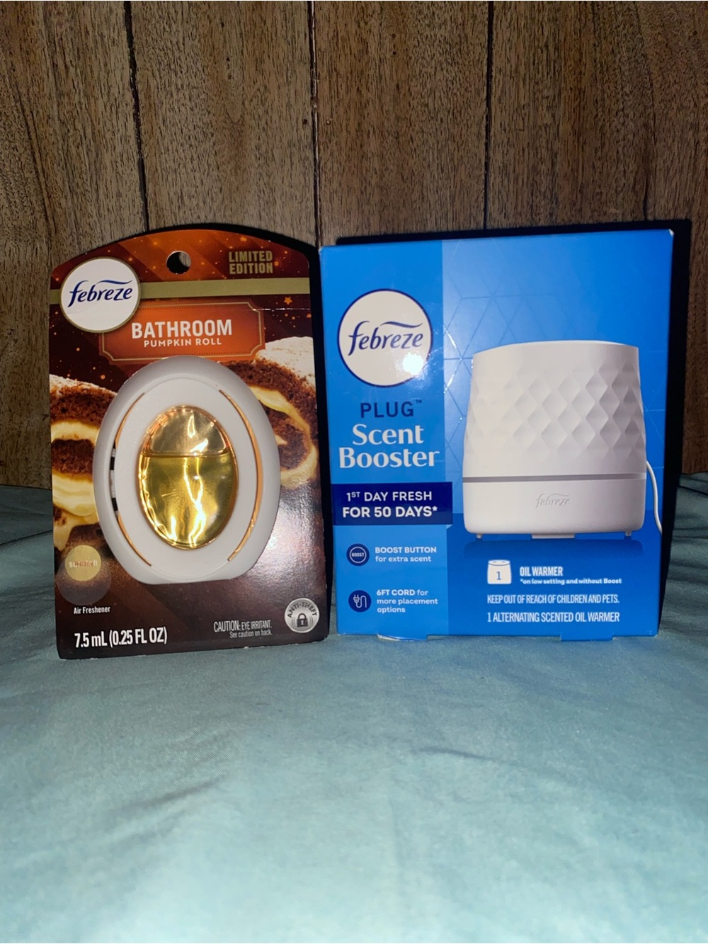 Febreze White Plug Scent Booster with Pumpkin Roll Bathroom Refill